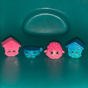 Dog sparkle shopkins set.